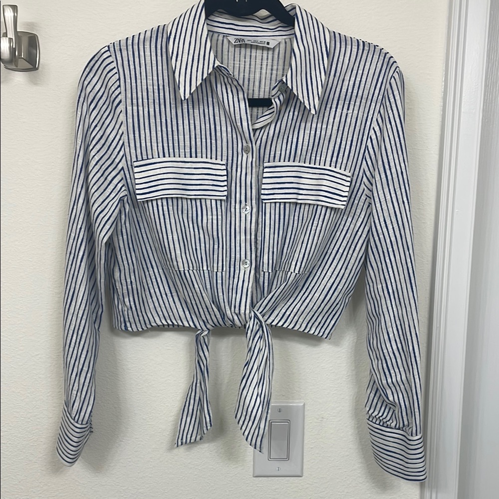 Zara Women's Blue Striped Top